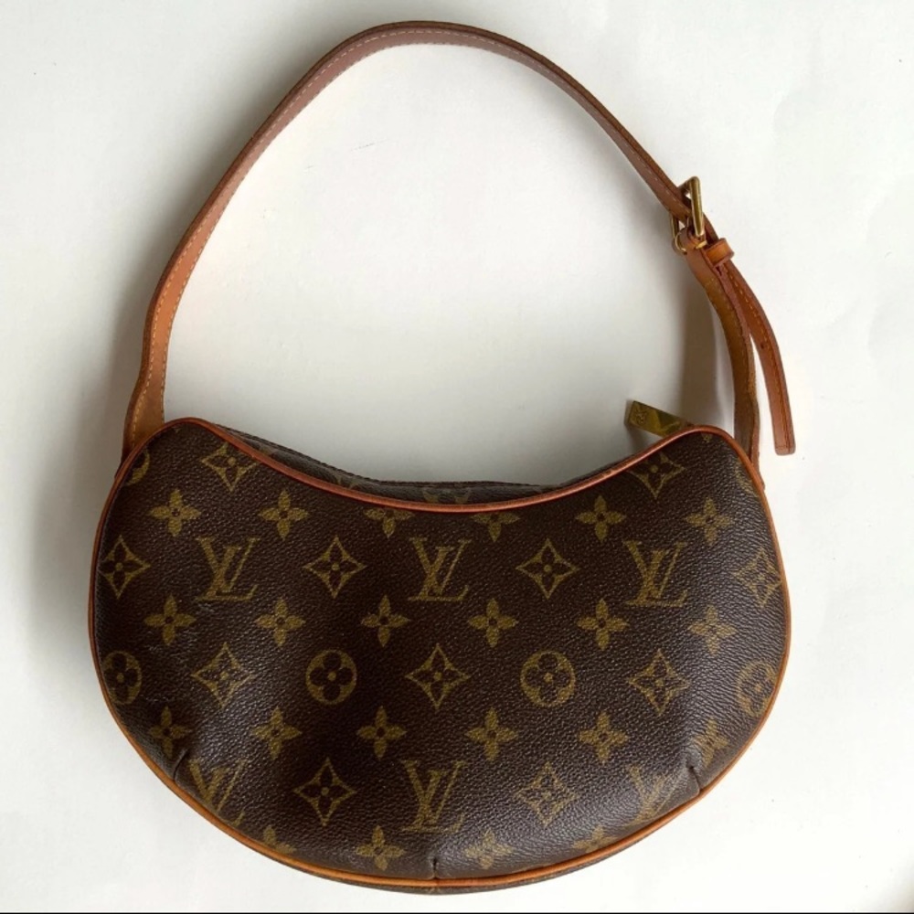 Authentic Louis Vuitton- monogram croissant bag